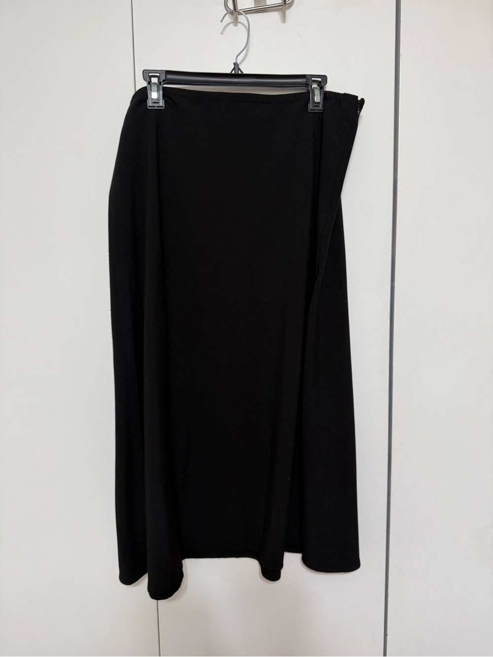 Black Women's Knit Midi Skirt